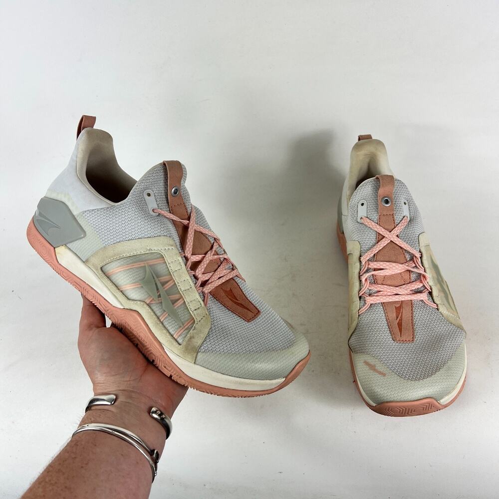 Altra HIIT XT Mid Sneakers Women's 9.5 Gray White Logo Athletic Shoes AFW1976A-1